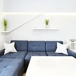 Sunset Resort, Nadmorska 106