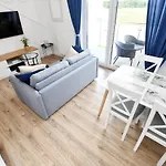 Sunset Resort, Nadmorska 106
