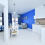 Sunset Resort, Nadmorska 106