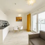 Sunset Resort, Nadmorska 106