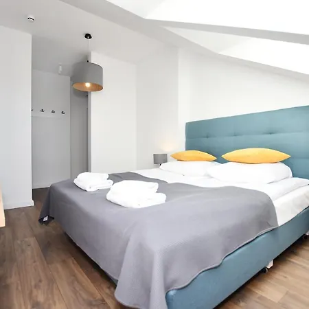 Sunset Resort, Nadmorska 106