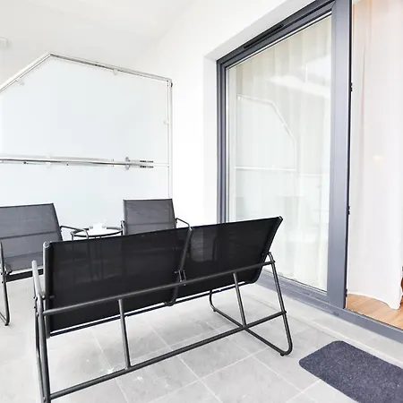 Sunset Resort, Nadmorska 106 *