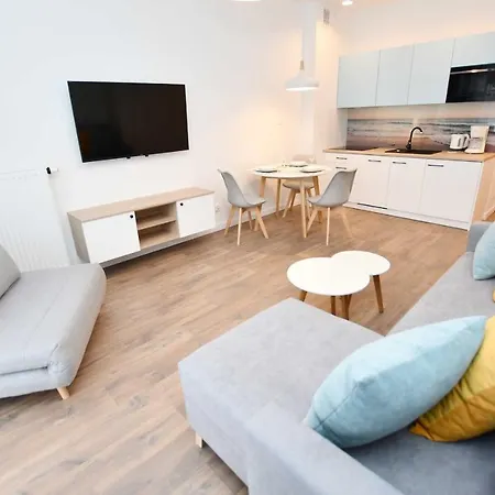 Sunset Resort, Nadmorska 106 *