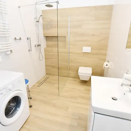 Sunset Resort, Nadmorska 106 *