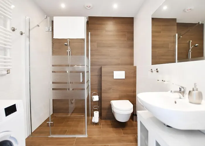 Sunset Resort, Nadmorska 106 *