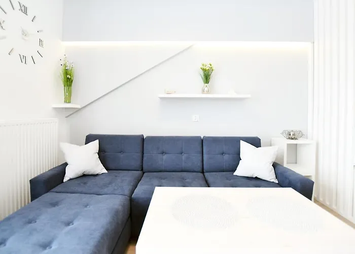 Sunset Resort, Nadmorska 106