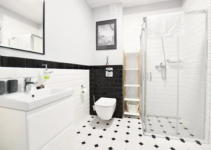 Sunset Resort, Nadmorska 106 גרצי'יבובו