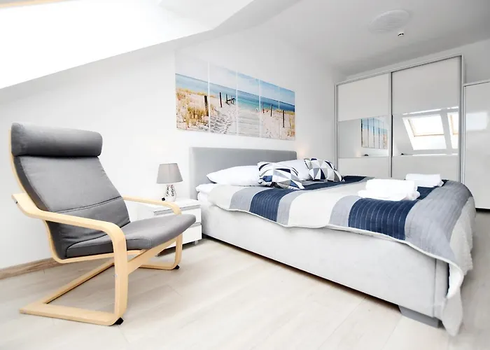 Sunset Resort, Nadmorska 106