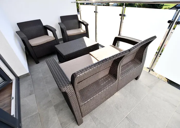 Sunset Resort, Nadmorska 106 גרצי'יבובו