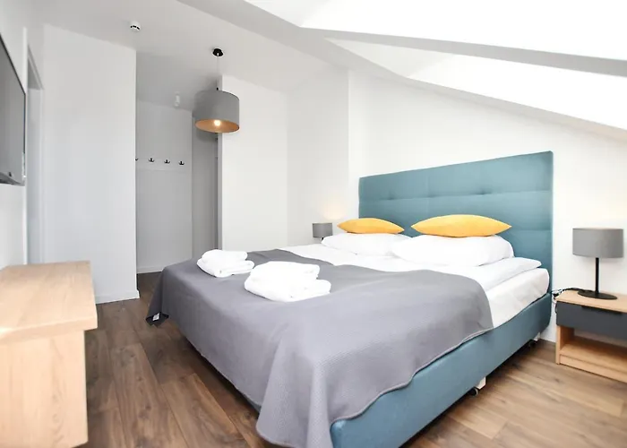 Sunset Resort, Nadmorska 106