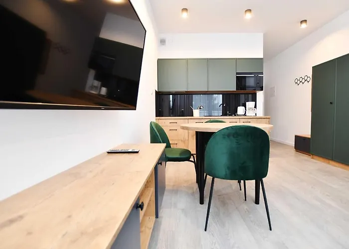 Sunset Resort, Nadmorska 106