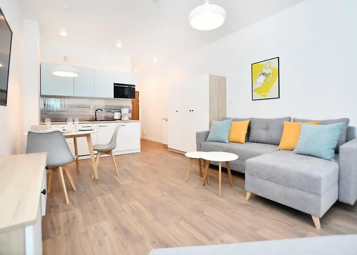 Sunset Resort, Nadmorska 106 *