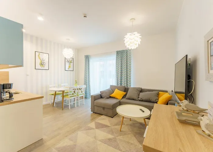 Sunset Resort, Nadmorska 106 *