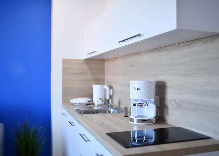 Sunset Resort, Nadmorska 106