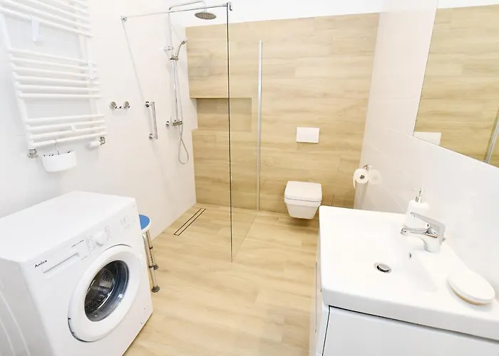 Sunset Resort, Nadmorska 106 *